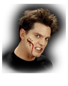 Taglio cucito con spille da balia