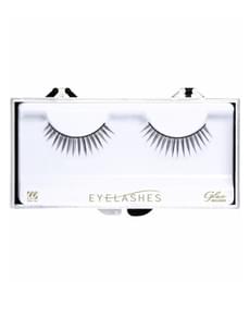 Ciglia nere separate